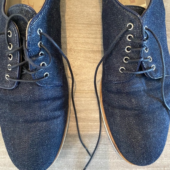 AGL “Jeans” oxford with dust bag included - Picture 2 of 8